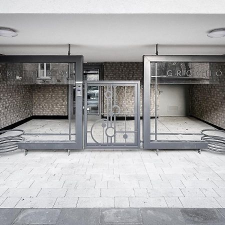 Apartament Sloneczny Kamienica Grochow With Free Parking Varşova Dış mekan fotoğraf