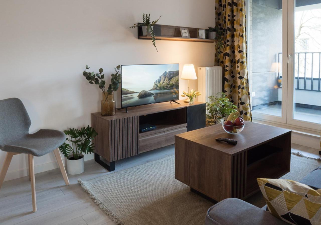 Apartament Sloneczny Kamienica Grochow With Free Parking Varşova Dış mekan fotoğraf