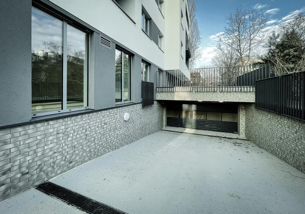 Apartament Sloneczny Kamienica Grochow With Free Parking Varşova Dış mekan fotoğraf